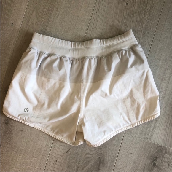 Lululemon hotty hot shorts - Picture 2 of 2
